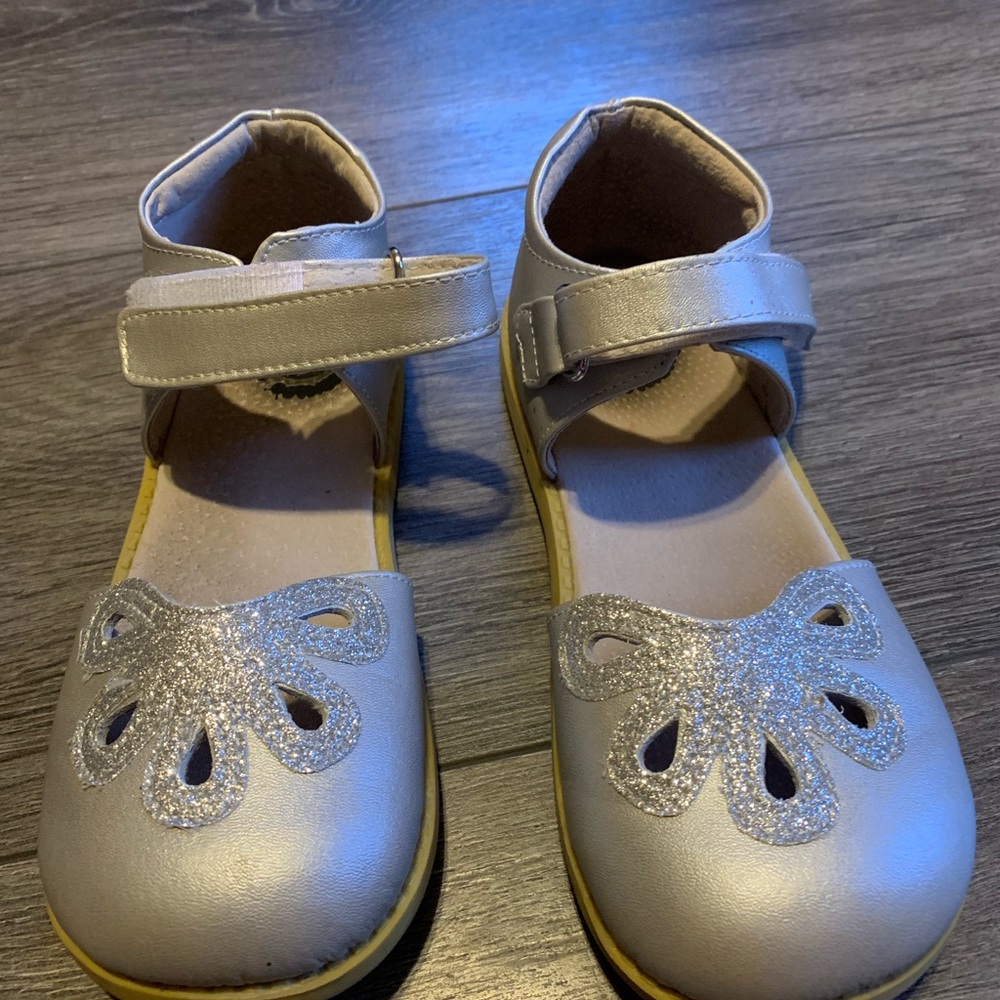 Livie & Luca petal shoes size 3 youth